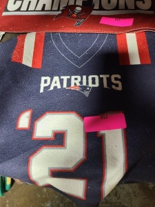 DESCRIPTION: (5) RALLY TOWELS BRAND/MODEL: PATRIOTS NUMBER 21 QTY: 5