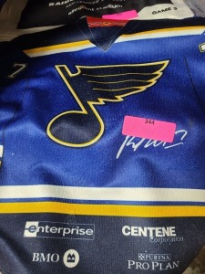 DESCRIPTION: (5) RALLY TOWELS BRAND/MODEL: ST. LOUIS BLUES QTY: 5