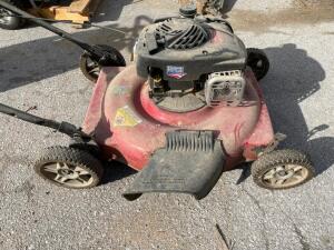 DESCRIPTION: MURRAY WALK BEHIND GAS LAWN MOWER BRAND / MODEL: MURRAY ADDITIONAL INFORMATION HAS COMPRESSION LOCATION: BUILDING #3 QTY: 1