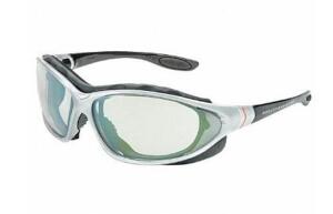 DESCRIPTION: (4) SAFETY GLASSES BRAND/MODEL: HARLEY DAVIDSON/HD1303 INFORMATION: SILVER & BLACK/ANTI-FOG SIZE: UNIVERSAL QTY: 4