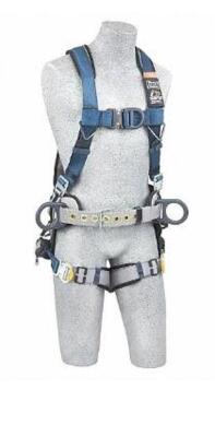 DESCRIPTION: (1) FULL BODY HARNESS BRAND/MODEL: 3M DBI-SALA/1102385 INFORMATION: BLUE/LOAD CAPACITY: 420 LBS RETAIL$: 561.24 SIZE: SMALL QTY: 1