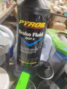 DESCRIPTION: (4) BRAKE FLUID BRAND/MODEL: PYROIL #4NPR7 INFORMATION: DOT 4 RETAIL$: $17.19 EA SIZE: 32 OZ QTY: 4