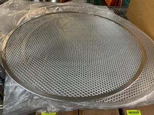 DESCRIPTION: (6) 14" WIRE MESH COOLING PANS SIZE: 14" LOCATION: BAY 6 THIS LOT IS: SOLD BY THE PIECE QTY: 6