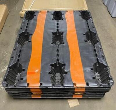 DESCRIPTION: (1) PLASTIC PALLET BRAND/MODEL: FORMALL/T-3047-1 INFORMATION: BLACK & ORANGE/THERMOFORMED RETAIL$: 72.00 EACH SIZE: 47" X 40" X 6"H QTY: