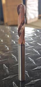 DESCRIPTION: (1) SOLID CARBIDE COOLANT FED DRILLS BRAND/MODEL: EXTENDED LENGTH INFORMATION: MITSUBISHI CARBIDE MVS0953X03S100 RETAIL$: $248.42 SIZE: .