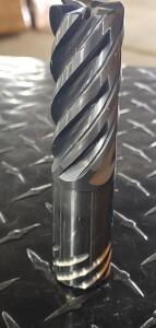 DESCRIPTION: (1) SOLID CARBIDE 90 DEGREE ENDMILL BRAND/MODEL: ISCAR/ECKI1H2-6SL1CFR.06T4.5 RETAIL$: $495.00 SIZE: 1" DIA 4*1/2" LOC QTY: 1