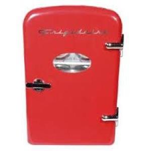 DESCRIPTION: (1) RETRO MINI FRIDGE BRAND/MODEL: FRIGIDAIRE/EFR376-RED INFORMATION: BLACK /CAPACITY: 3.2 CU-FT RETAIL$: 195.83 SIZE: 20.2"X 20.8"D X 36