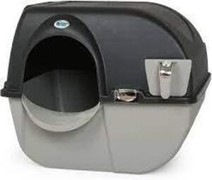 DESCRIPTION: (1) SELF CLEANING LITTER BOX BRAND/MODEL: OMEGA PAW RETAIL$: $60.00 SIZE: 18X21X20 QTY: 1