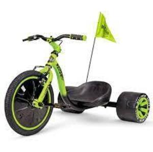 DESCRIPTION: (1) DRIFT TRIKE BRAND/MODEL: MADD GEAR RETAIL$: $20.00 EA QTY: 1