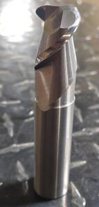 (1) SOLID CARBIDE ROUGHING END MILL