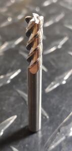 (1) SOLID CARBIDE CORNER RADIUS END MILL