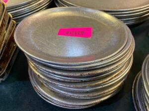 DESCRIPTION: (24) 8" PIZZA PANS SIZE 8" LOCATION: SEATING THIS LOT IS: SOLD BY THE PIECE QTY: 24