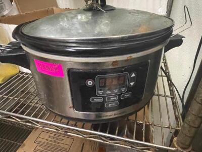 DESCRIPTION: HOUSE HOLD CROCK POT W/ LID LOCATION: KITCHEN QTY: 1