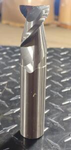 DESCRIPTION: (1) SOLID CARBIDE END MILL BRAND/MODEL: DATA FLUTE HSM21000 .0930,.060 RAD RETAIL$: 169.99 SIZE: 1" x 5" QTY: 1