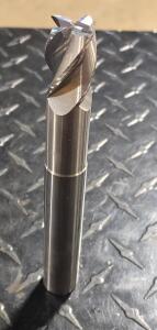 DESCRIPTION: (1) HIGH PERFORMANCE CARBIDE CORNER RADIUS END MILL BRAND/MODEL: DATA FLUTE SSLSM40750C7 RETAIL$: 197.86 SIZE: 3/4" DIA 1" LOC QTY: 1