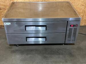 DESCRIPTION: AVANTCO 48" TWO DRAWER REFRIGERATED CHEFS BASE BRAND / MODEL: AVANTCO ADDITIONAL INFORMATION 1 PHASE, 11 VOLT. IN WORKING ORDER. ON CASTE