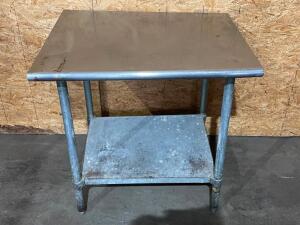 DESCRIPTION: 48" X 30" STAINLESS TABLE W/ GALV UNDER SHELF. SIZE: 48" X 30" LOCATION: 7 QTY: 1