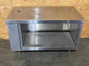 DESCRIPTION: 48" X 26" ALL STAINLESS COUNTER / CABINET SIZE: 48" X 26" LOCATION: 7 QTY: 1