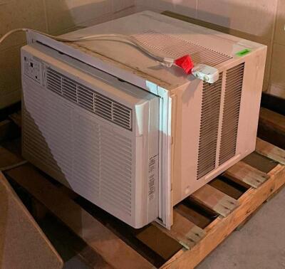 24" FRIDGIAIRE WINDOW AIR CONDITIONER UNIT