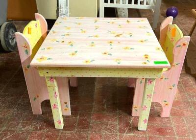 CHILDRENS WOODEN TABLE AND CHAIR SET