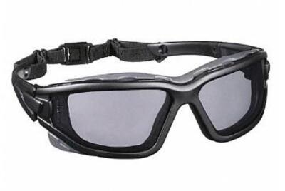 DESCRIPTION: (12) DUAL PANE GOGGLE BRAND/MODEL: PYRAMEX/SB7020SDT INFORMATION: MATTE BLACK/DUAL PANE RETAIL$: 24.16 EACH SIZE: UNIVERSAL QTY: 12