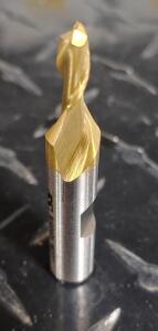 DESCRIPTION: (1) HSS SQ END MILL BRAND/MODEL: NIAGARA N83051 RETAIL$: $29.97 SIZE: 5mm DIA 7/16" LOC 3/8" SD QTY: 1