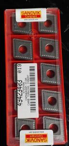 DESCRIPTION: (20) SOLID CARBIDE CNMG STYLE TURNING INSERTS BRAND/MODEL: SANDVIK 10797751 RETAIL$: $38,10 EA QTY: 20