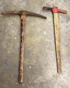 DESCRIPTION: (2) PICK AXES QTY: 1