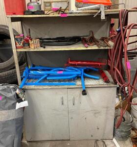 48" X 19" X 66" METAL STORAGE SHELF (CONTENTS ON SHELF ARE NOT INCLUDED)