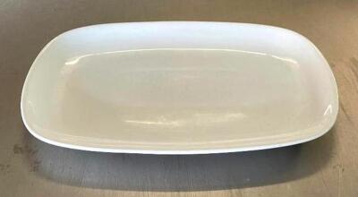 DESCRIPTION: (14) 12-1/2" WHITE PORCELAIN COUPE PLATTERS BRAND/MODEL: WORLD TABLEWARE SIZE: 12-1/2"X8-1/4" QTY: 14