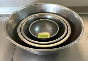 DESCRIPTION: (4) STAINLESS STEEL MIXING BOWLS SIZE: SEE PHOTOS QTY: 4