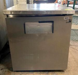 DESCRIPTION: STAINLESS STEEL UNDERCOUNTER REFRIGERATOR BRAND/MODEL: TRUE TUC-27 QTY: 1