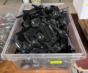 DESCRIPTION: ASSORTED PLASTIC SERVING SPOONS AND FORKS QTY: 1