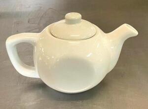 DESCRIPTION: (10) SMALL PORCELAIN TEA POTS (NEW) BRAND/MODEL: VERTEX QTY: 10