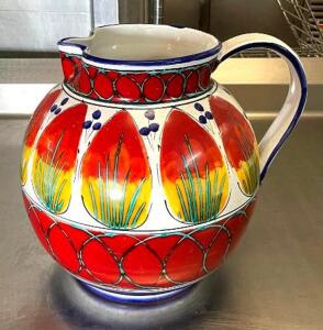 DESCRIPTION: HAND PAINTED VASE QTY: 1