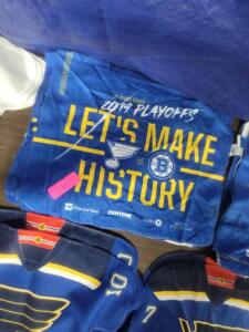 DESCRIPTION: (5) RALLY TOWELS BRAND/MODEL: ST. LOUIS BLUES INFORMATION: LETS MAKE HISTORY 2019 PLAYOFFS QTY: 5