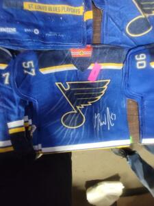 DESCRIPTION: (5) RALLY TOWELS BRAND/MODEL: ST. LOUIS BLUES INFORMATION: NUMBER 57 QTY: 5