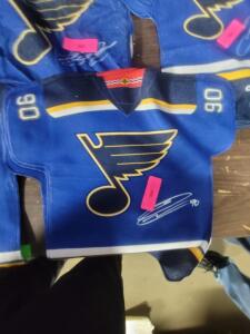 DESCRIPTION: (5) RALLY TOWELS BRAND/MODEL: ST. LOUIS BLUES INFORMATION: NUMBER 90 QTY: 5