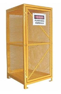 DESCRIPTION: (1) GAS CYLINDER CABINET BRAND/MODEL: CONDOR/5CHL5 INFORMATION: YELLOW/CAPACITY: 9 CYLINDER RETAIL$: 717.85 SIZE: 65"H X 30"D X 31"W QTY: