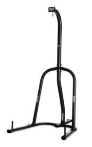 DESCRIPTION: (1) HEAVY BAG STAND BRAND/MODEL: EVERLAST/4812BDTC INFORMATION: BLACK/CAPACITY: 100 LBS BAGS RETAIL$: 129.99 SIZE: 57"L X 47.5"W X 86.2"H