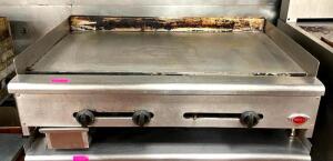 48" 4-BURNER STAINLESS STEEL GAS FLAT TOP GRIDDLE