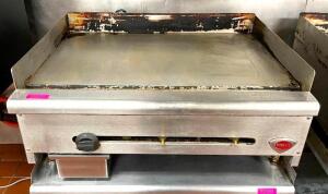 36" 3-BURNER STAINLESS STEEL GAS FLAT TOP GRIDDLE