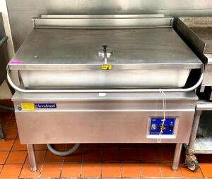 40 GALLON STAINLESS STEEL NATURAL GAS TILT SKILLET