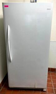 UPRIGHT FREEZER