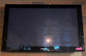 48" SAMSUNG TV WITH WALL MOUNT AND CONTROLLER