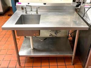 4' 1-COMPARTMENT STAINLESS STEEL SINK WITH UNDERSHELF AND RIGHT SIDE WORK TABLE