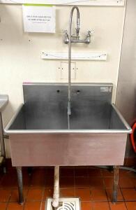 2-COMPARTMENT STAINLESS STEEL SINK WITH DOWNSPRAYER