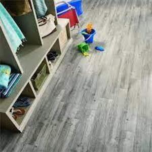 700 SQ FT AMERICAN HOME GREY 6 IN. X 36 IN. GLUE DOWN VINYL PLANK BRAND/MODEL ARMSTRONG FLOORING RETAIL PRICE: $0.89 SQ FT THIS LOT IS SOL