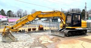 DESCRIPTION: EXCAVATOR WITH SWING BOOM BRAND/MODEL: CATERPILLAR LOCATION: FRONT LOT LOCATION: 6249 LORENS LN. CEDAR HILL, MO 63016 QTY: 1