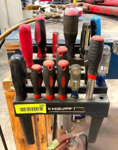 DESCRIPTION: ASSORTED SCREWDRIVER WITH RACK LOCATION: WAREHOUSE LOCATION: 6249 LORENS LN. CEDAR HILL, MO 63016 QTY: 1